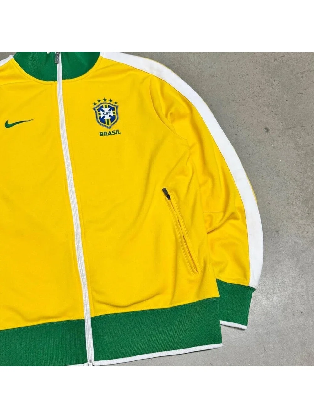 2014 BRAZIL N98 Nike Football Soccer Jacket 589852-703 Men’s Medium Yellow Green